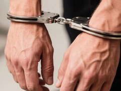 С битой к наручникам: суд признал виновным нападавшего на инспектора ДПС