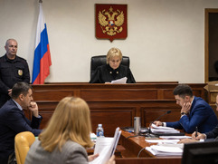 Случайное знакомство на пляже «Ривьера» превратилось в кражу золота стоимостью 740 тысяч рублей